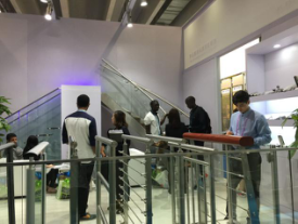 4 美麗大氣的狄姆斯公司展位