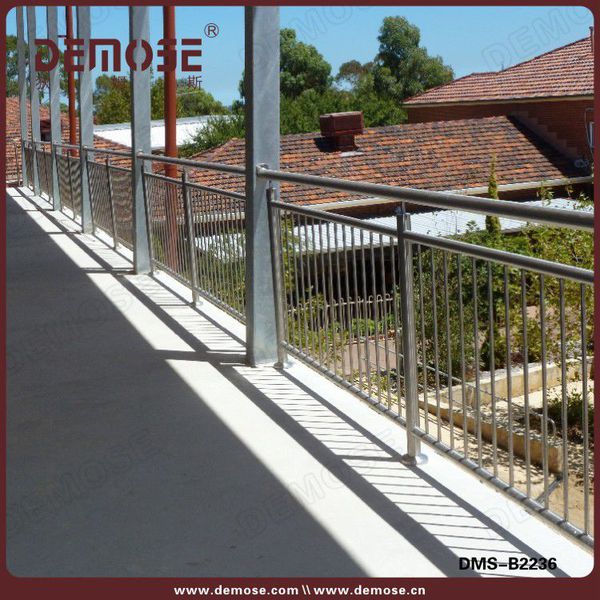 陽臺不銹鋼欄桿 陽臺不銹鋼欄桿