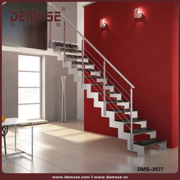 1 室內鋼木樓梯