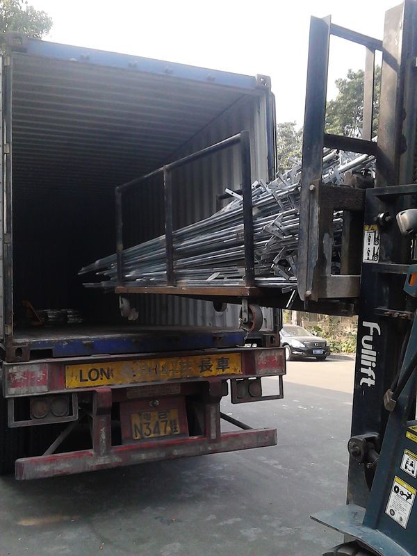 新加坡李先生8套旋轉樓梯出貨