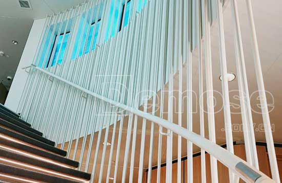 不銹鋼護欄廠家能夠提供安裝服務?是否能退換貨