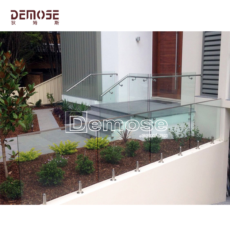 澳洲玻璃欄桿及樓梯工程