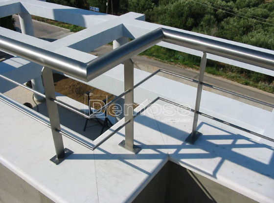 不銹鋼護(hù)欄 不銹鋼護(hù)欄