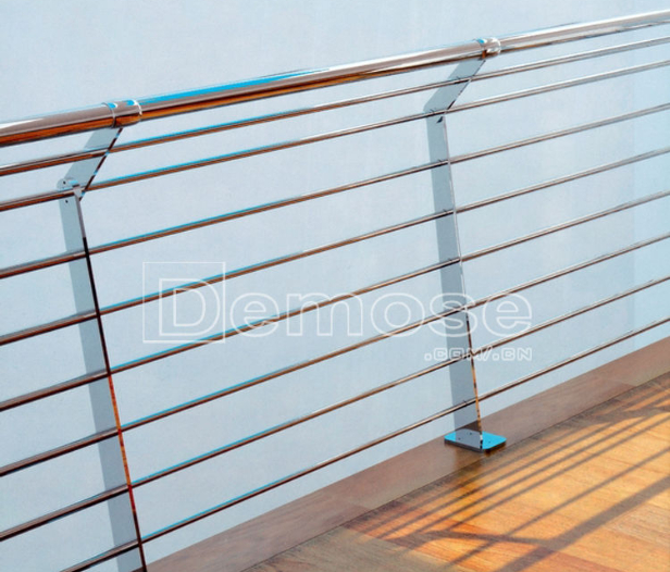 陽臺不銹鋼欄桿價格多少一米？