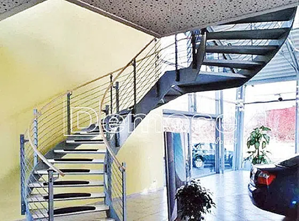 旋轉樓梯 旋轉樓梯