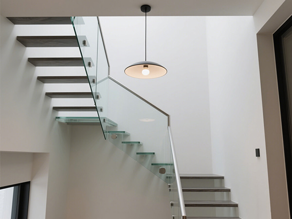 空間詩篇:現代樓梯設計的演進與未來之光