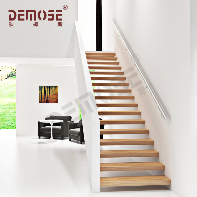 自建房樓梯設計全指南:安全、尺寸與美觀的完美平衡